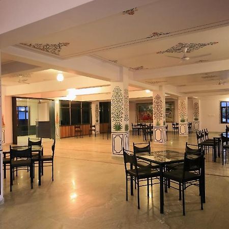 Hotel Devi Palace Udaipur Eksteriør bilde