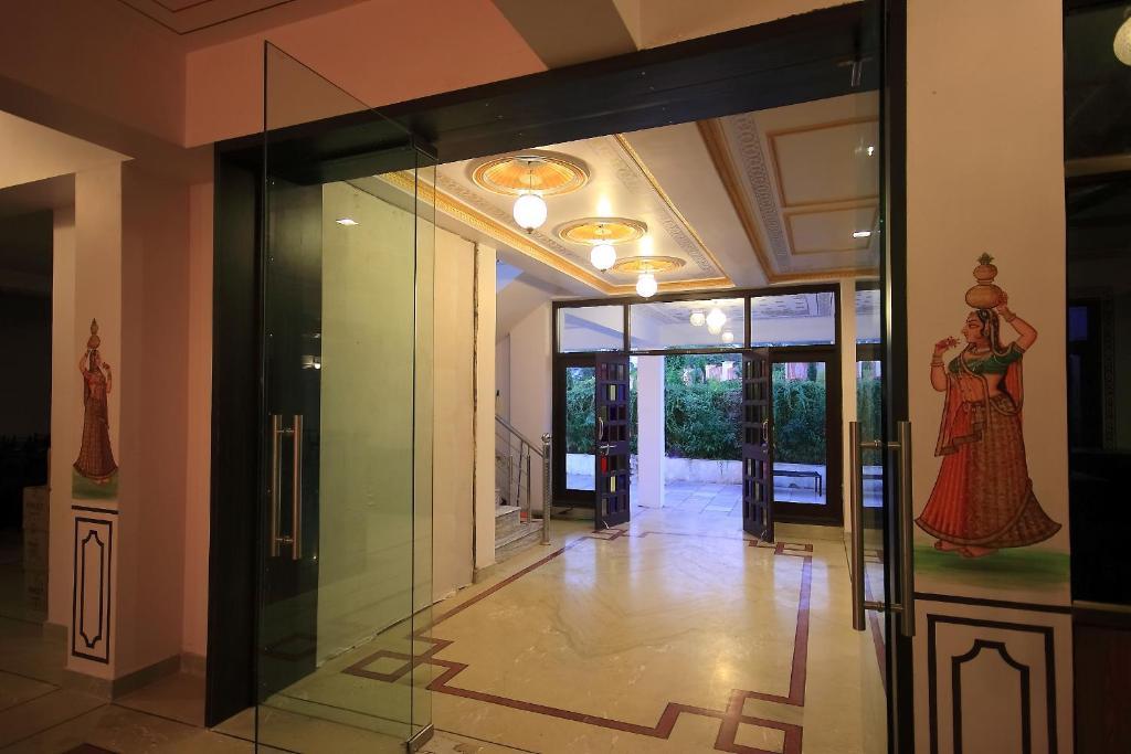 Hotel Devi Palace Udaipur Eksteriør bilde