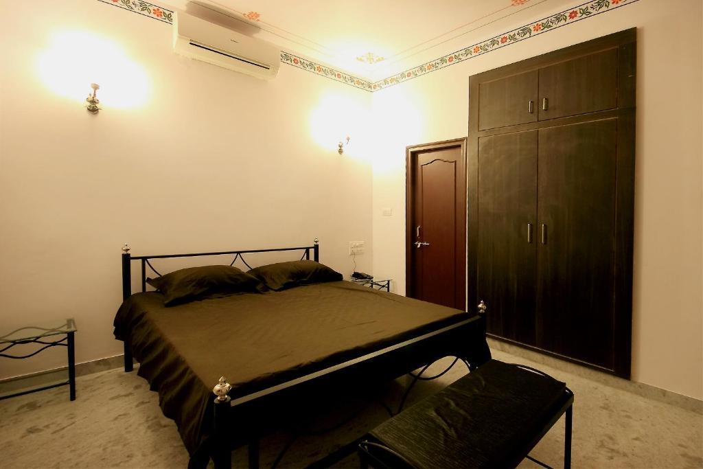 Hotel Devi Palace Udaipur Eksteriør bilde